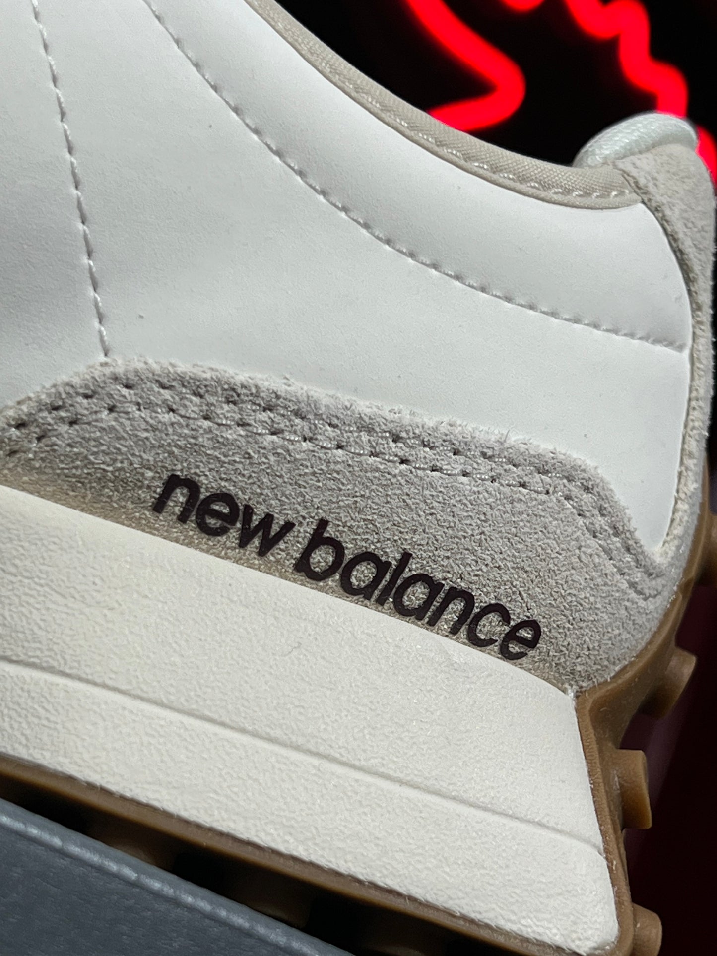 New Balance - 327 White/wine