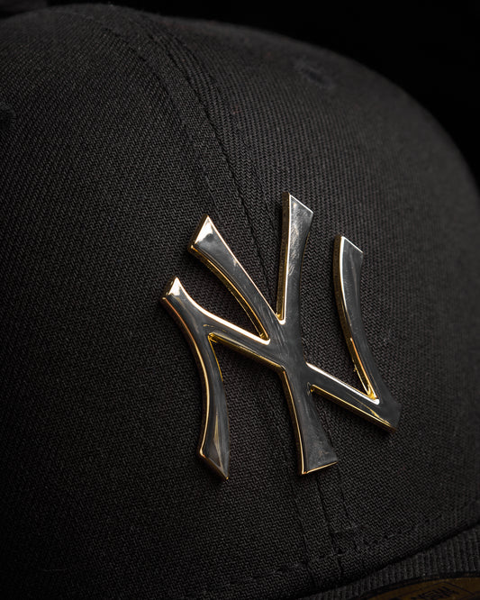 New Era - New York Yankees "Yankees Stadium 75th Anniversary" Gold Metallic