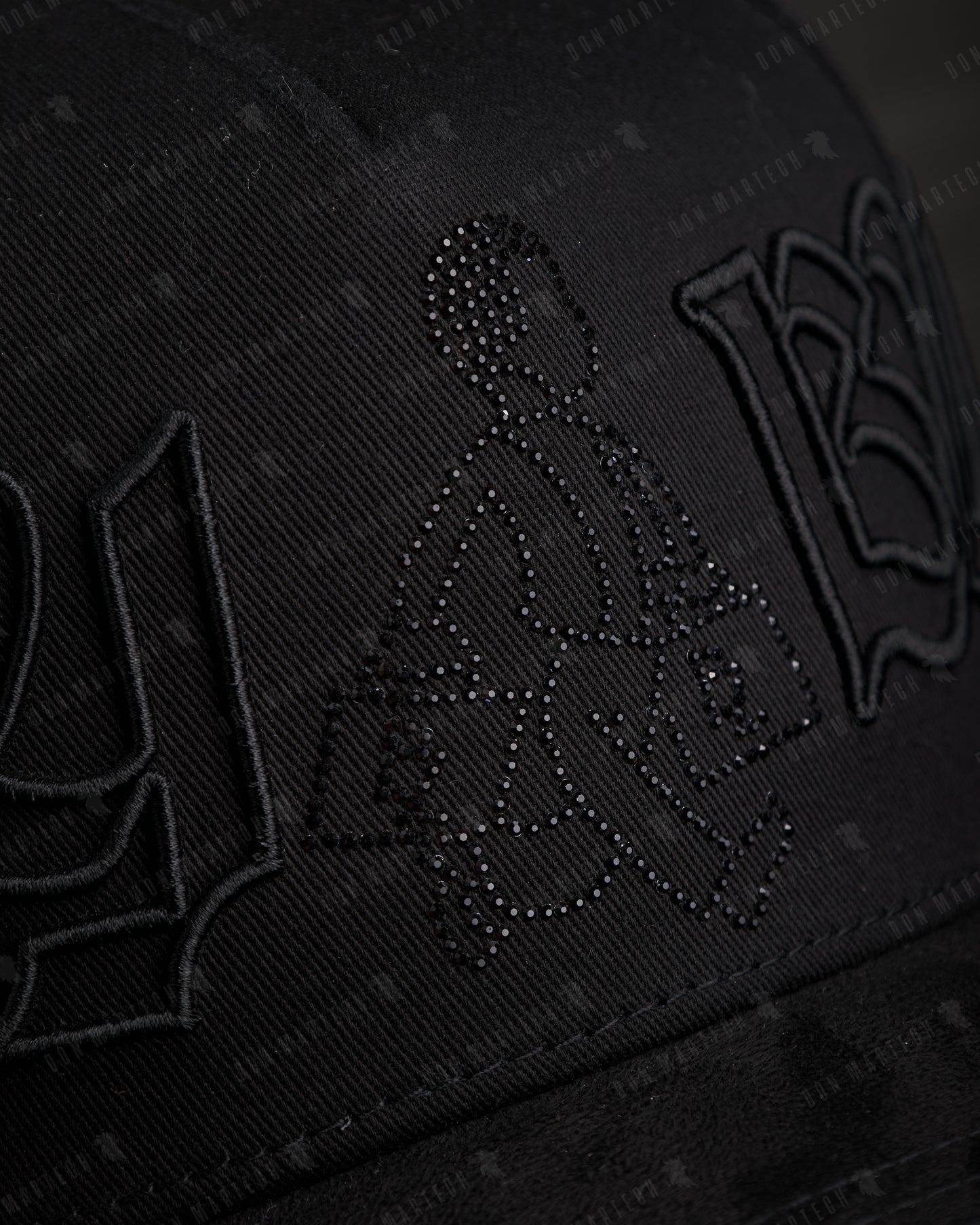 Baez "Stay Buzy" Black Cristals