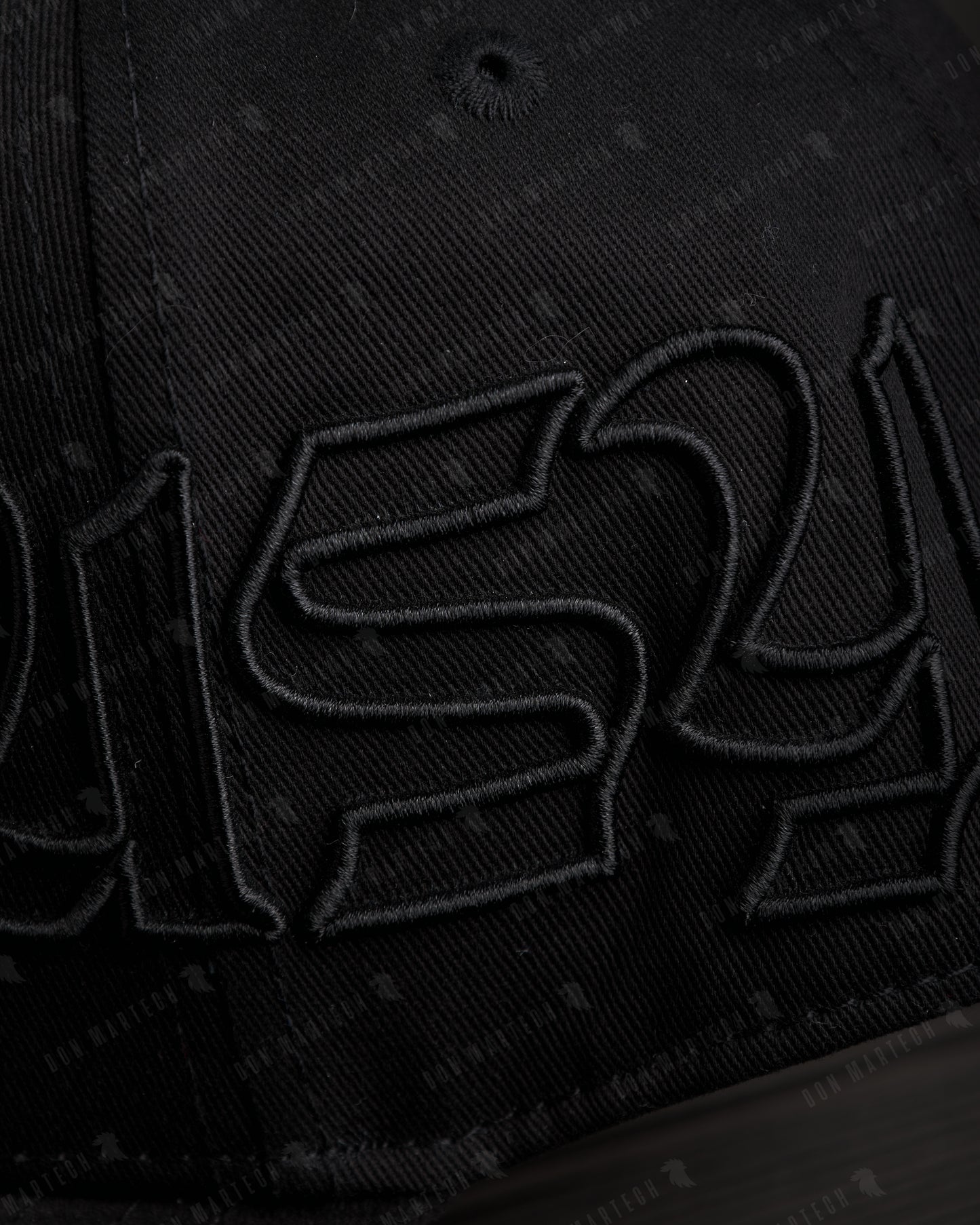 Baez "Stay Buzy" Black Cristals