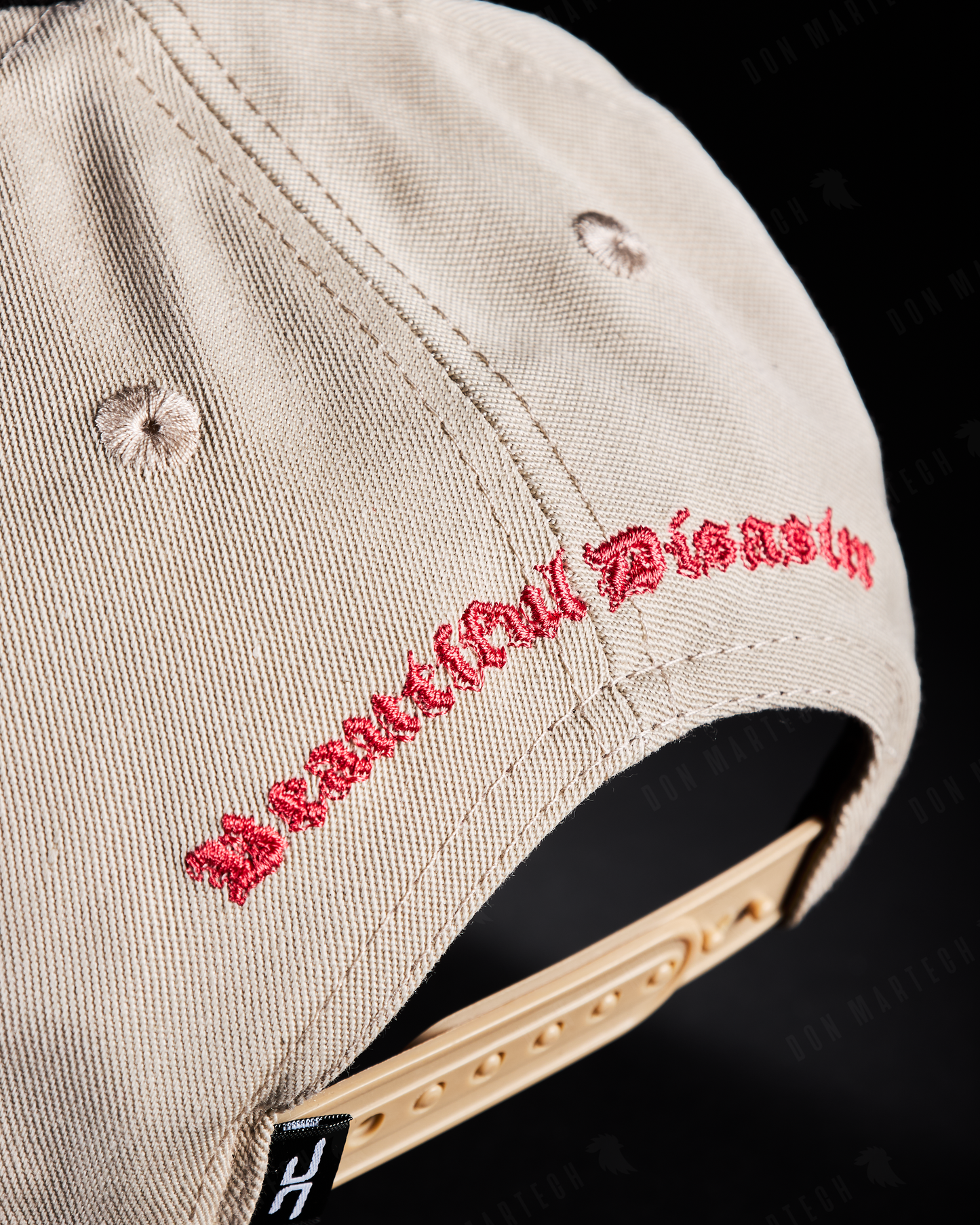 JC Hats - "BD Angry" (beige/rojo)