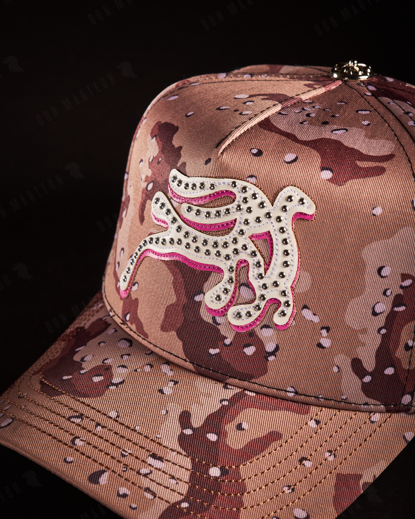 31 Hats - Pink Recon
