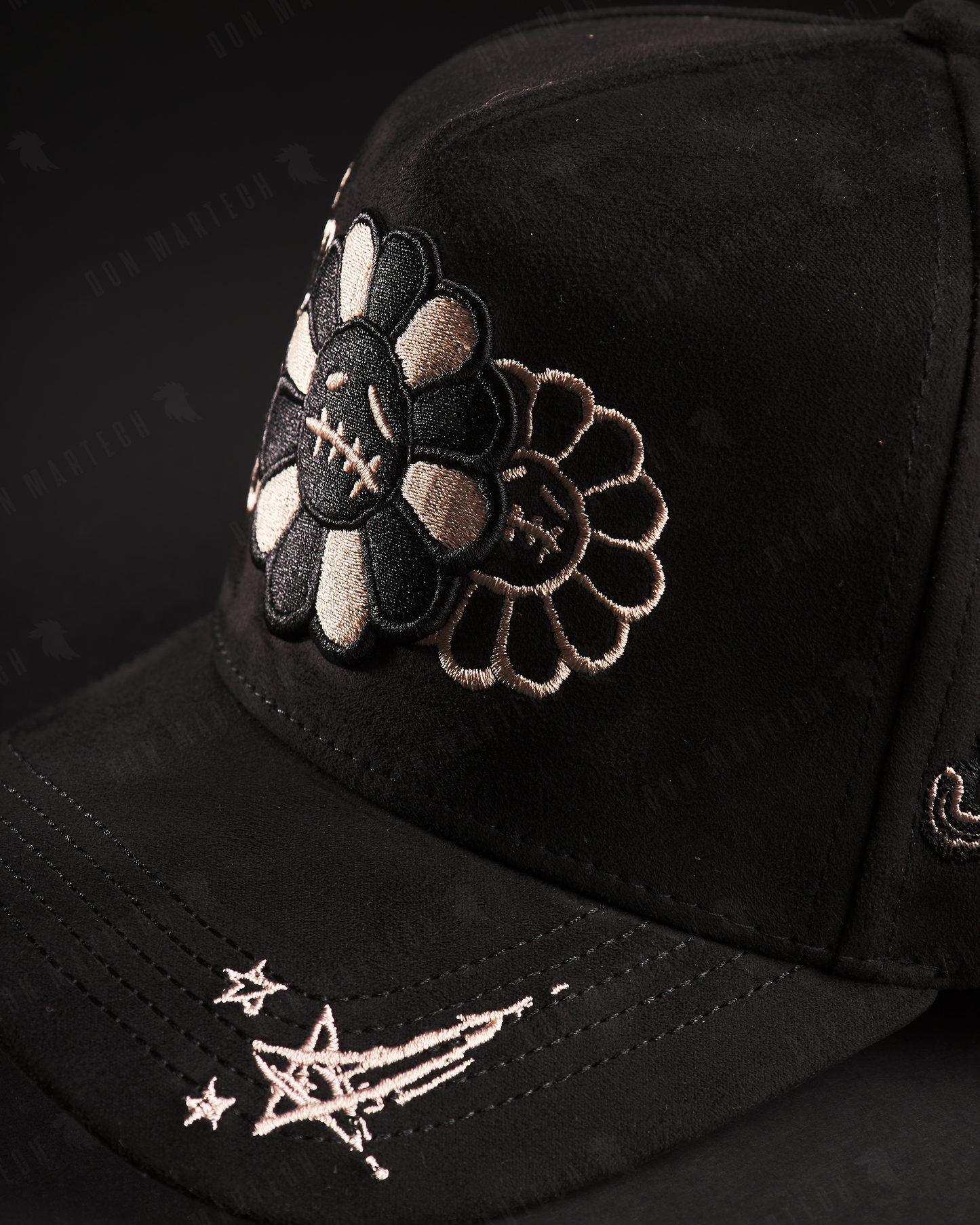 Innedit Headwear - "Muratravis Utopia”