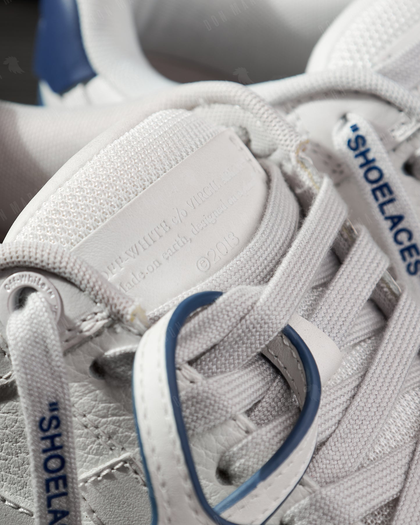 Off White - O.O.O (Navy)