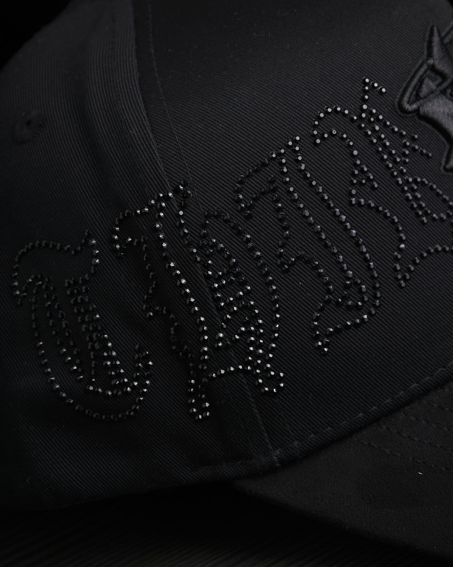 31 Hats - "NY Black Crystals"