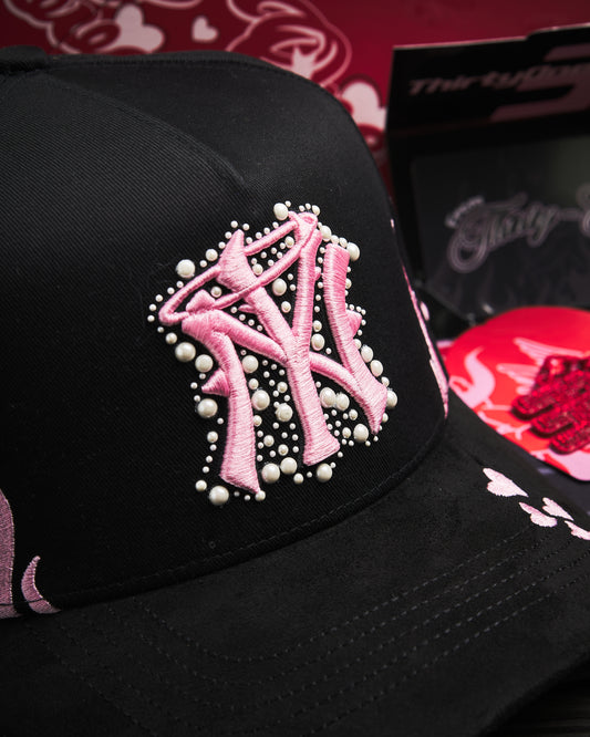 31 Hats - "NY Pearls Lovers”