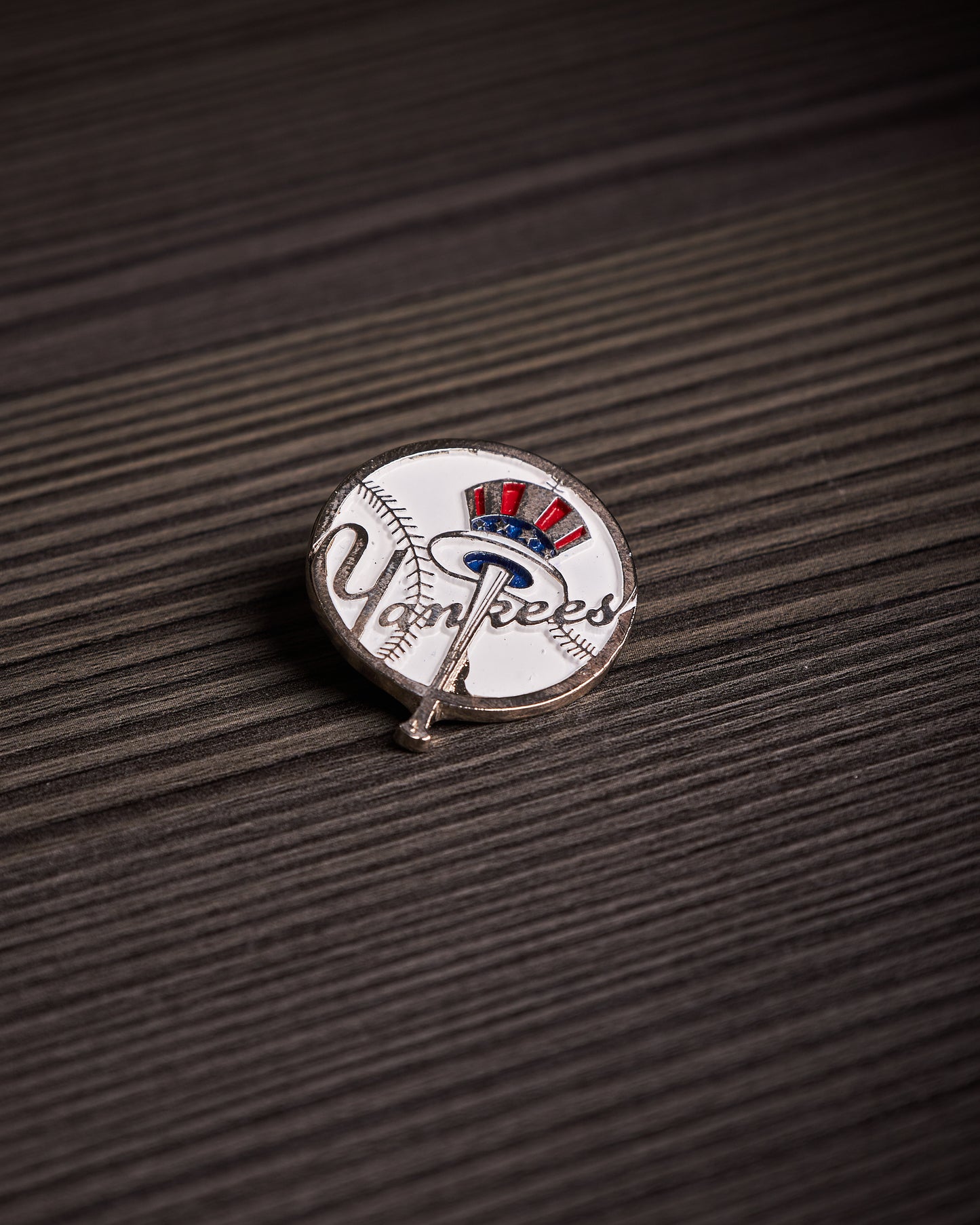 Pin New York Yankees Logo Retro