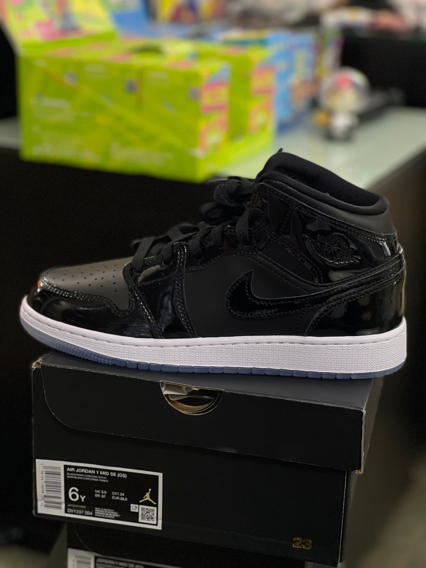 Jordan 1 Mid Space Jam