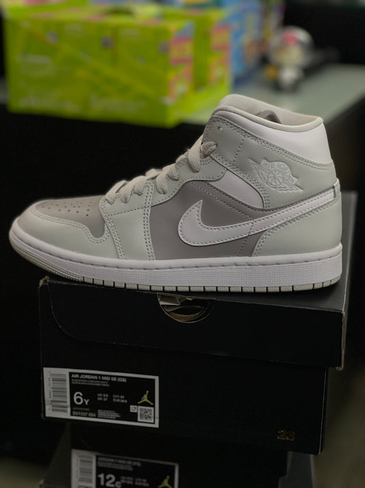 Jordan 1 Mid Photon Dust