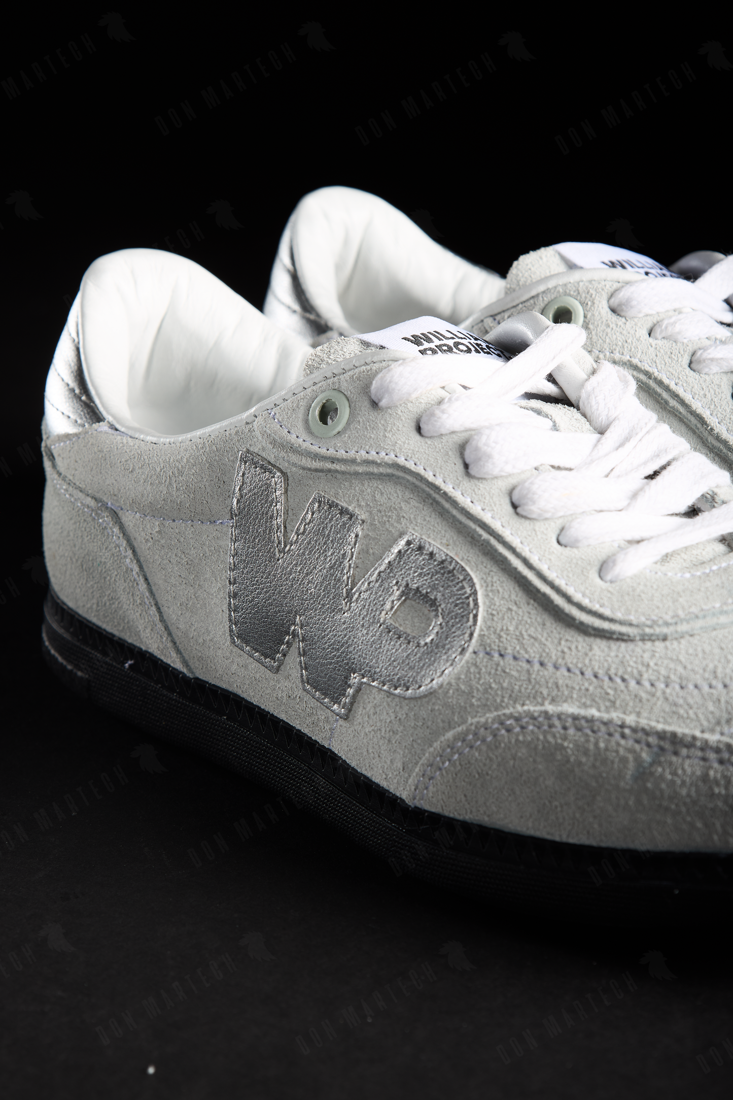 Tenis William Project Plateado