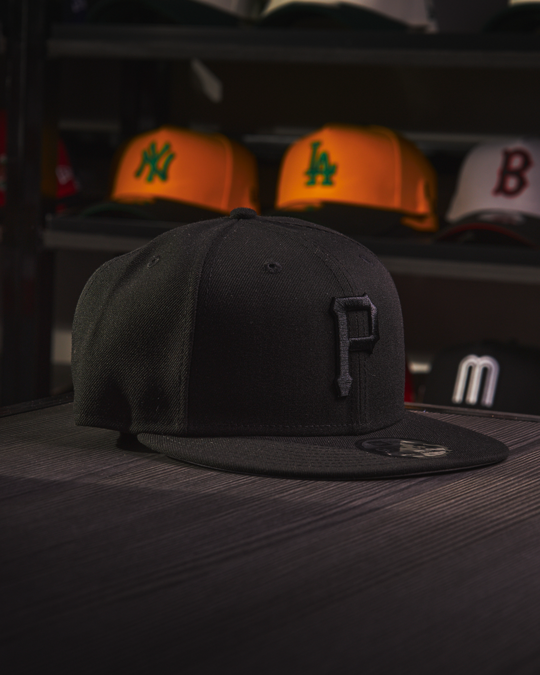 New Era - Pittsburgh Pirates Black on Black 9FORTY