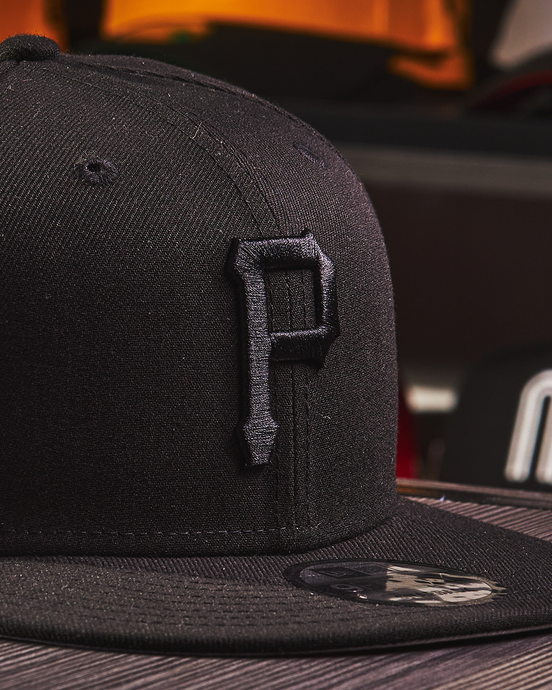 New Era - Pittsburgh Pirates Black on Black 9FORTY