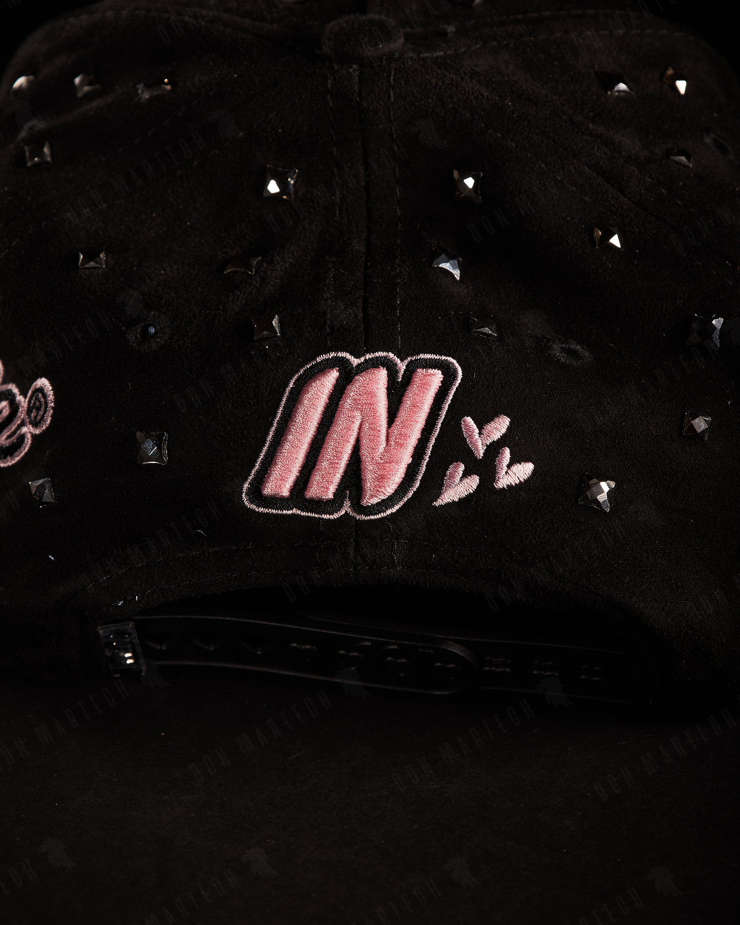 Innedit - "A Loving Ape"