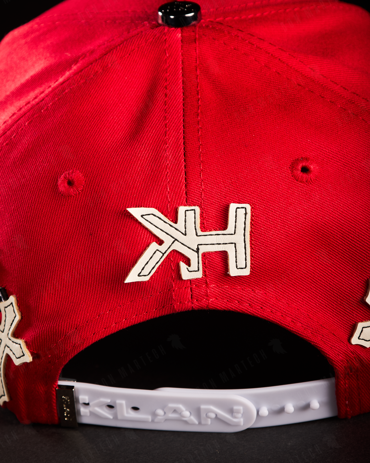 Bigg Boss - "Los Angeles Chrome" (rojo)