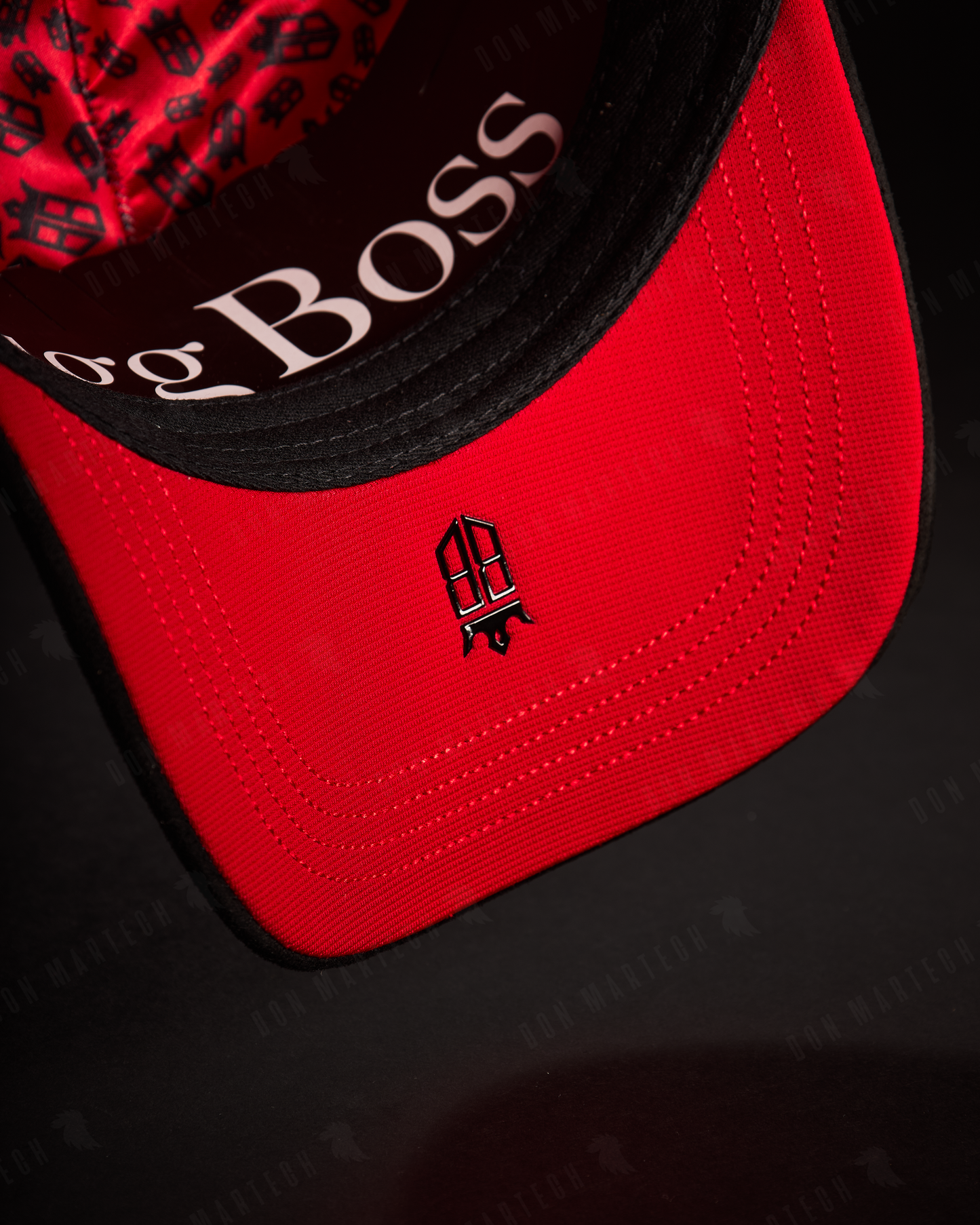 Bigg Boss - "Boston Murakami rojo"