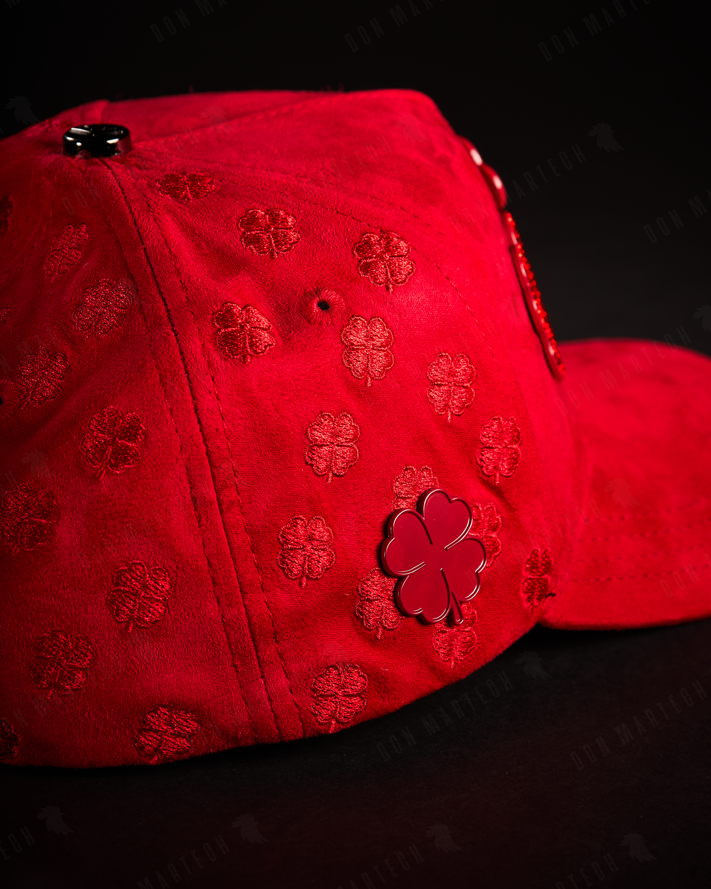 Dreamer x Dan Sánchez “Bloody Clover”