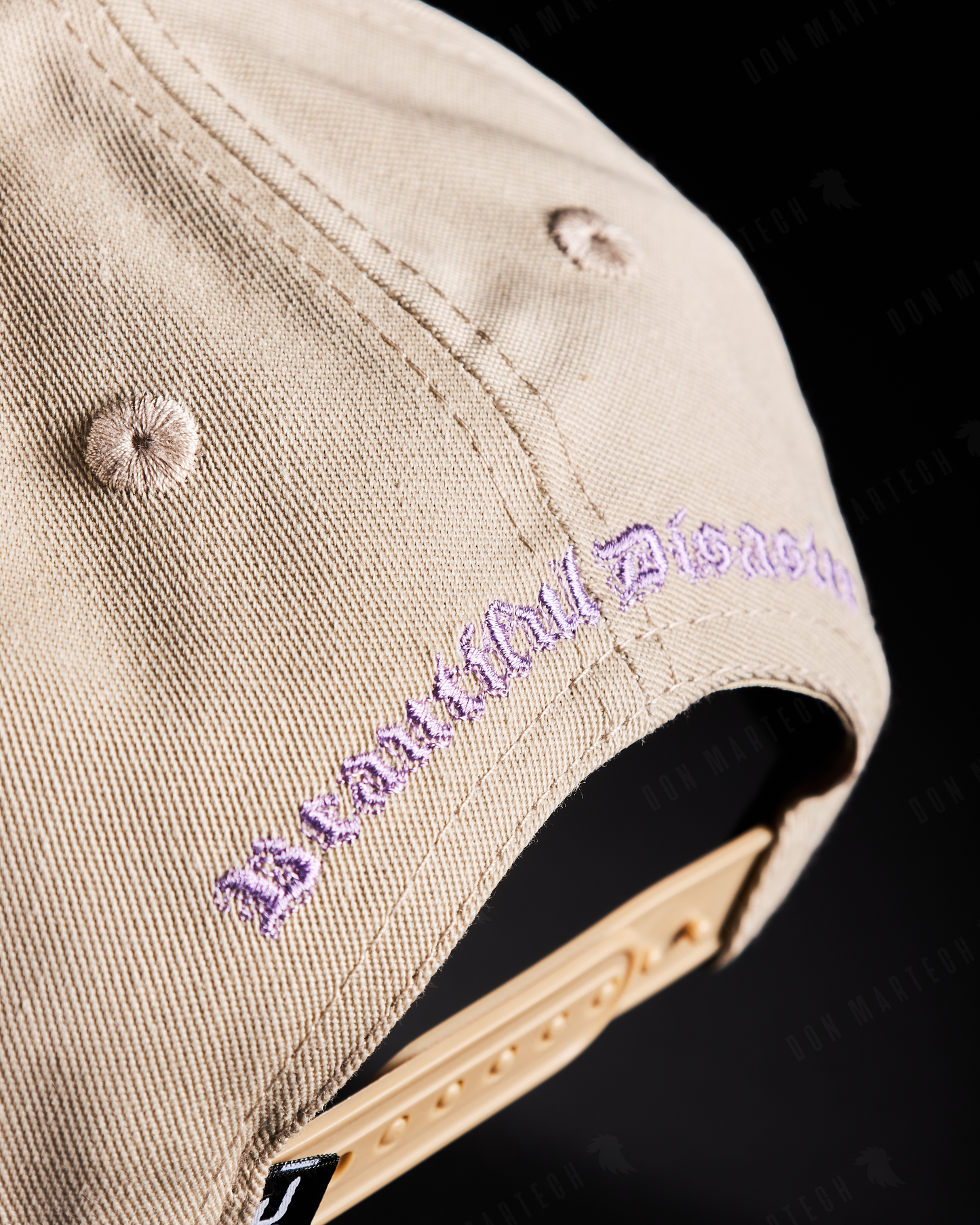 JC Hats - "BD Hungry" (beige/morado)