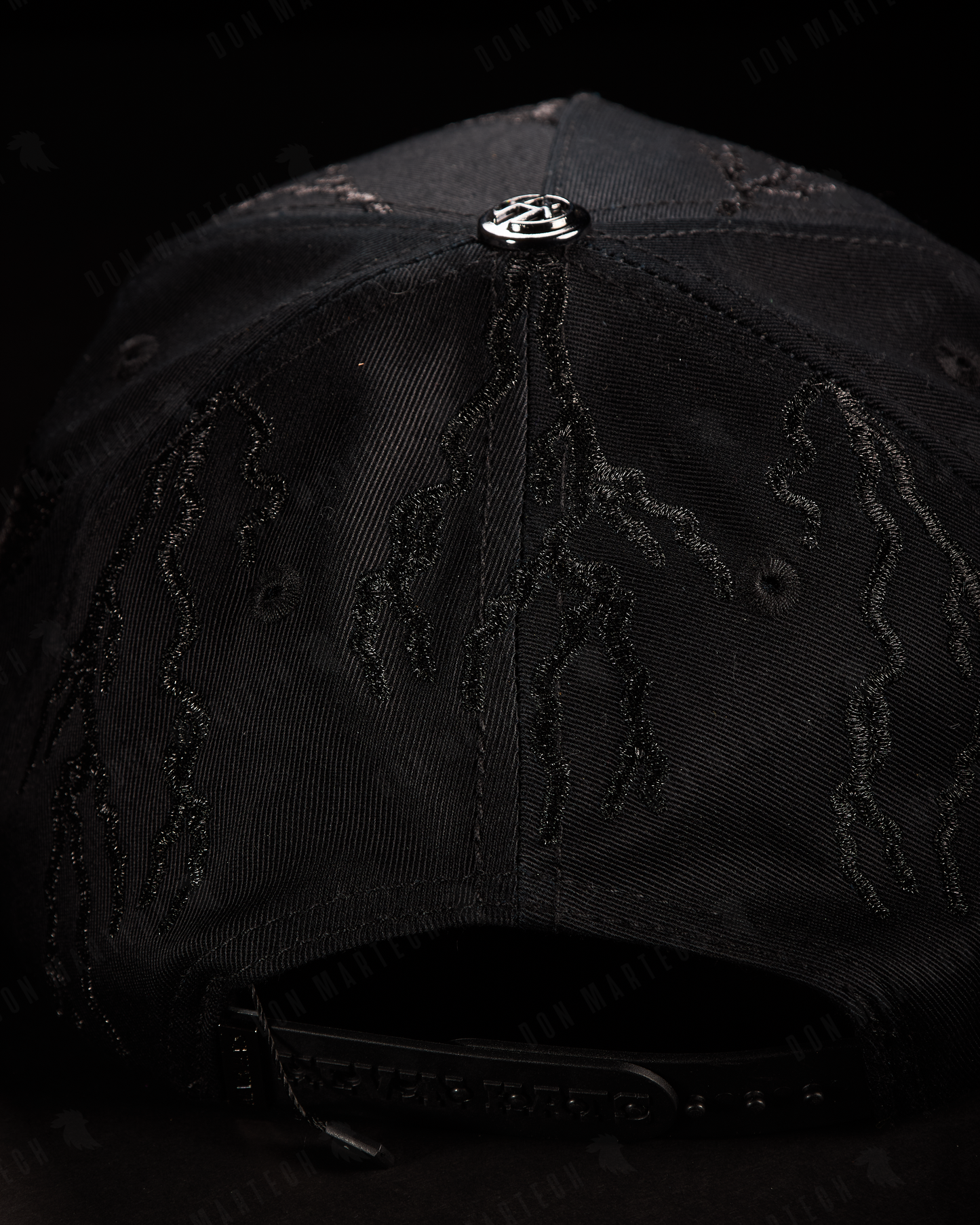 Bigg Boss - "Los Angeles Total Black"