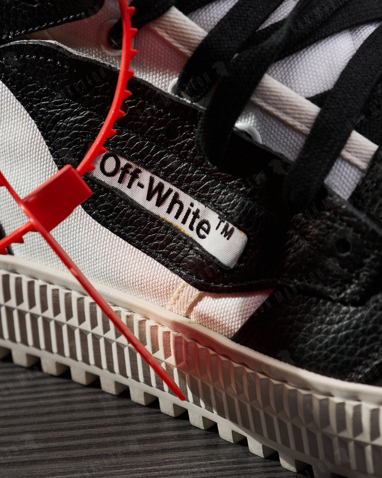 Off White - Court 3.0 (Panda)