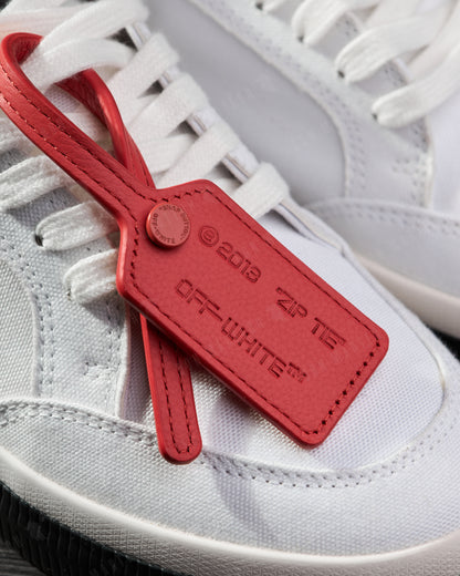 Off White - Vulcanized (B/W)