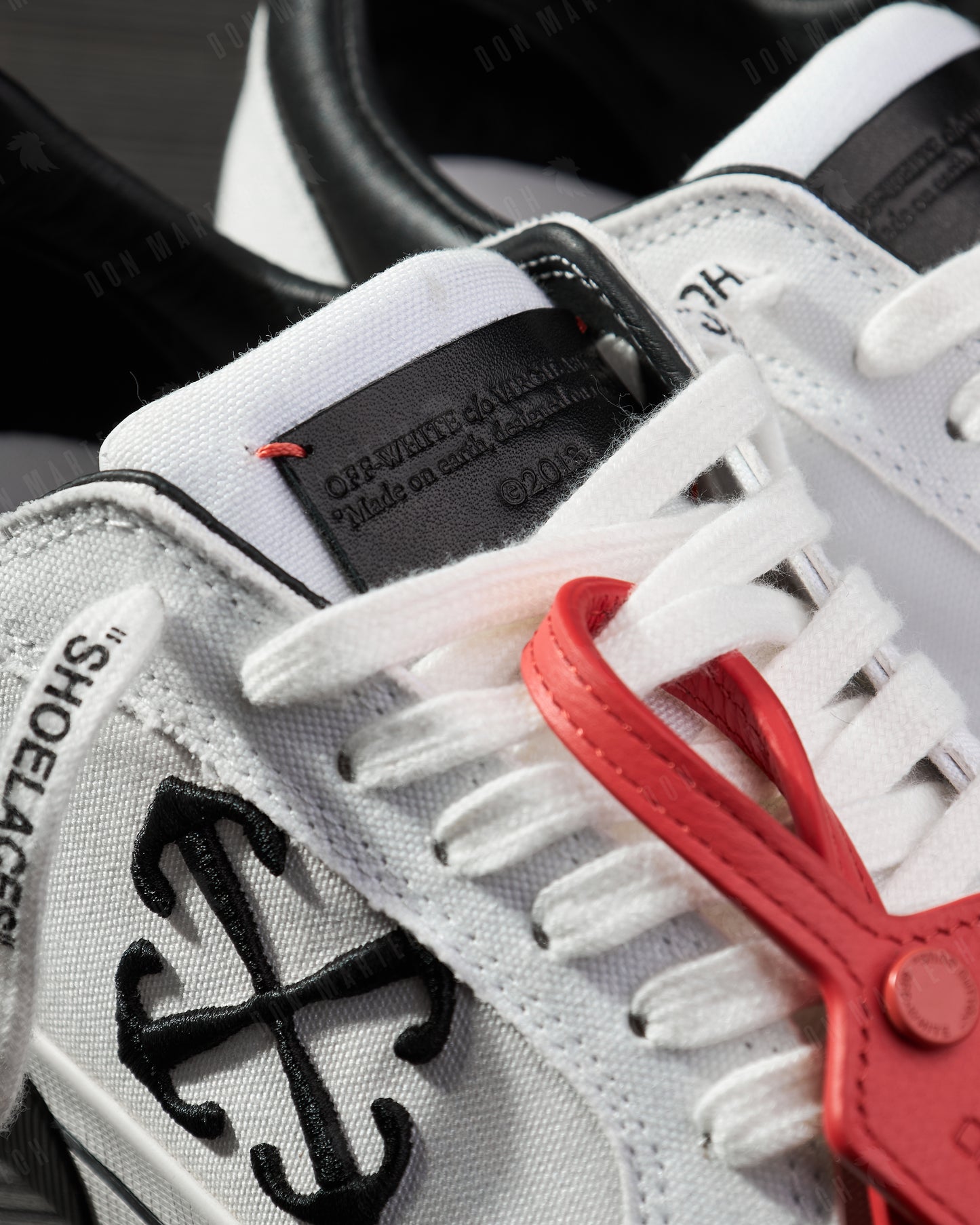 Off White - Vulcanized (B/W)