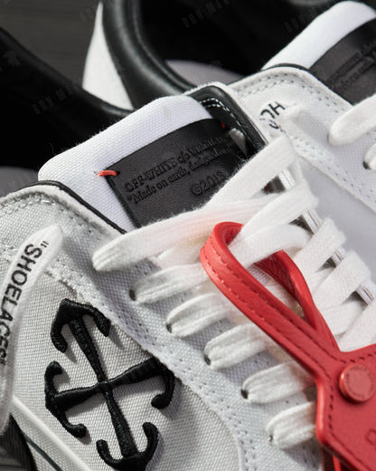 Off White - Vulcanized (B/W)