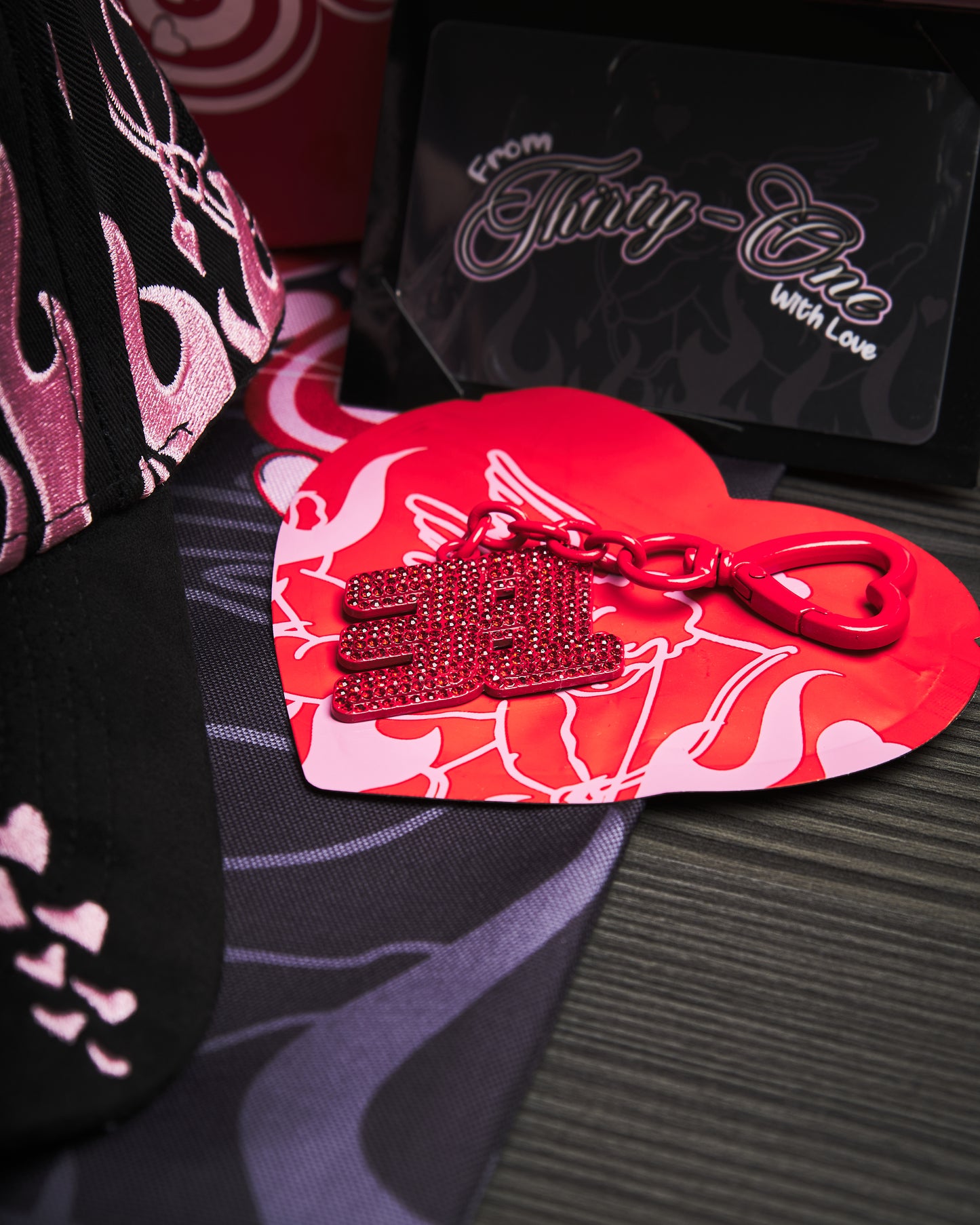 31 Hats - "NY Pearls Lovers”