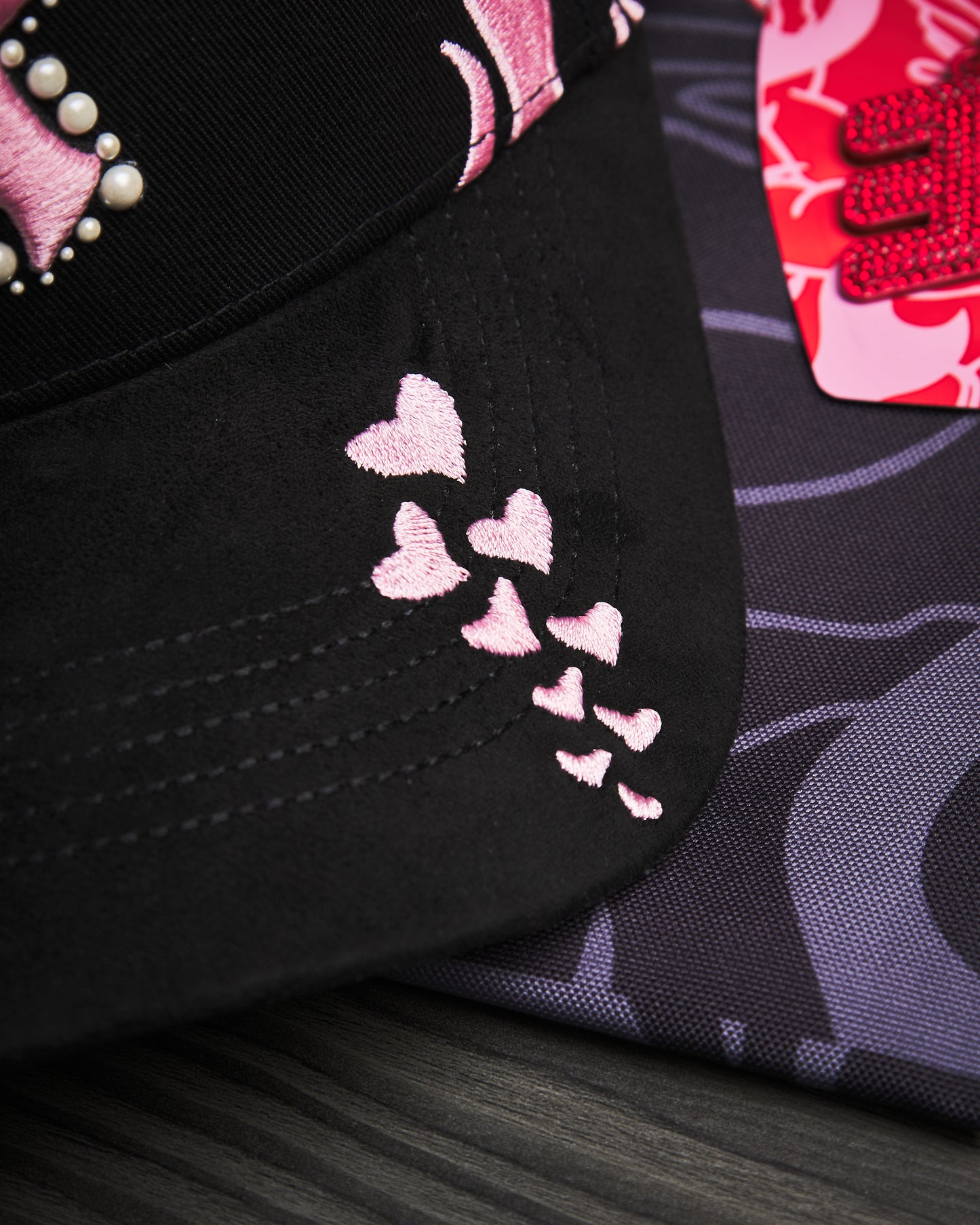 31 Hats - "NY Pearls Lovers”