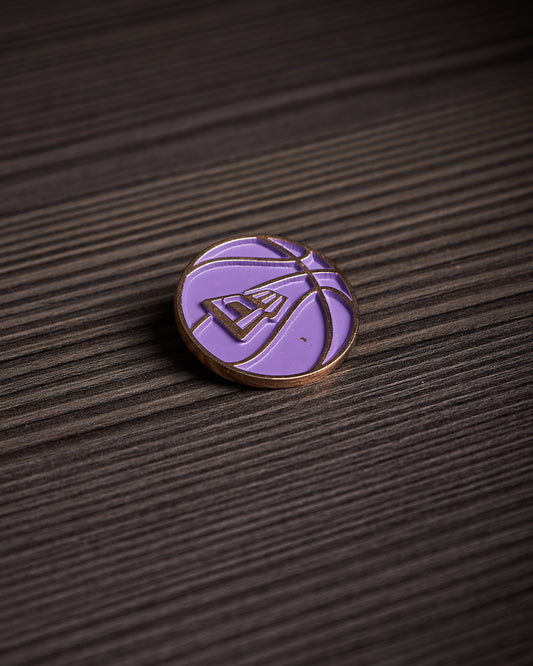 Pin Basquetall New Era Logo