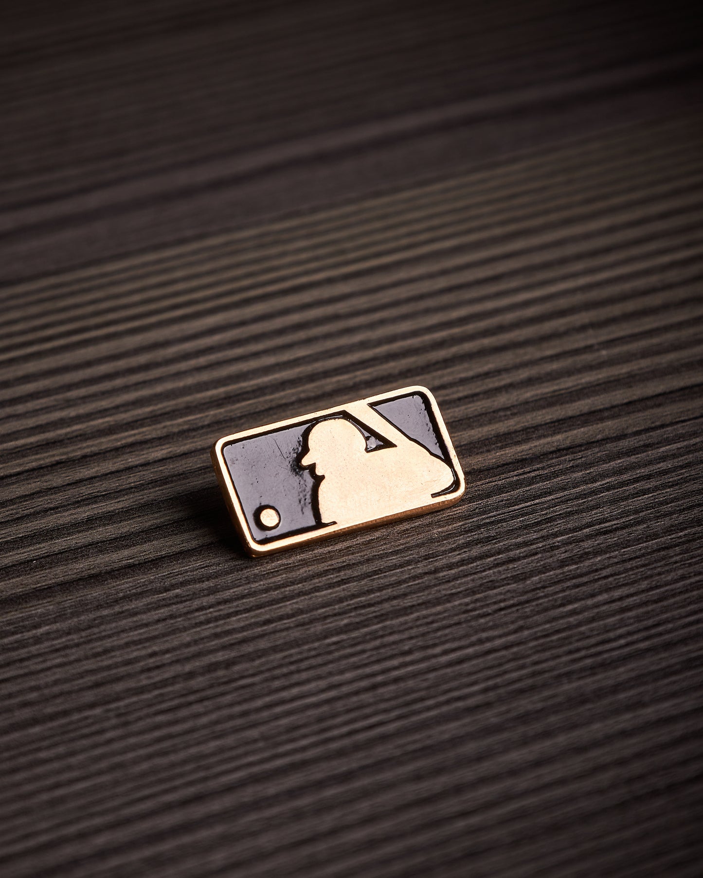 Pin MLB Logo Gold