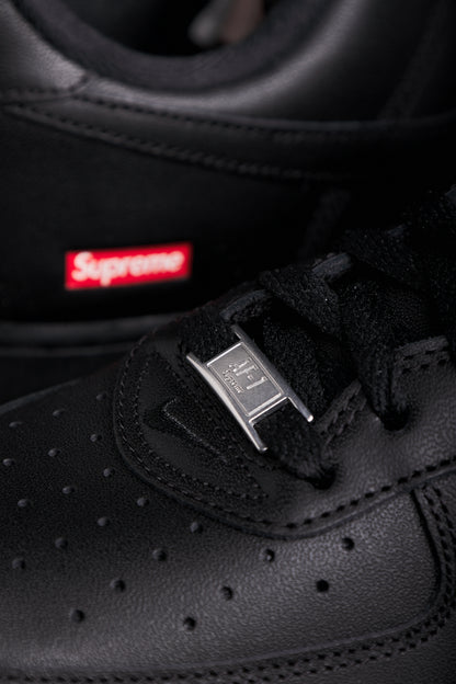 Air Force 1 Low Supreme Black