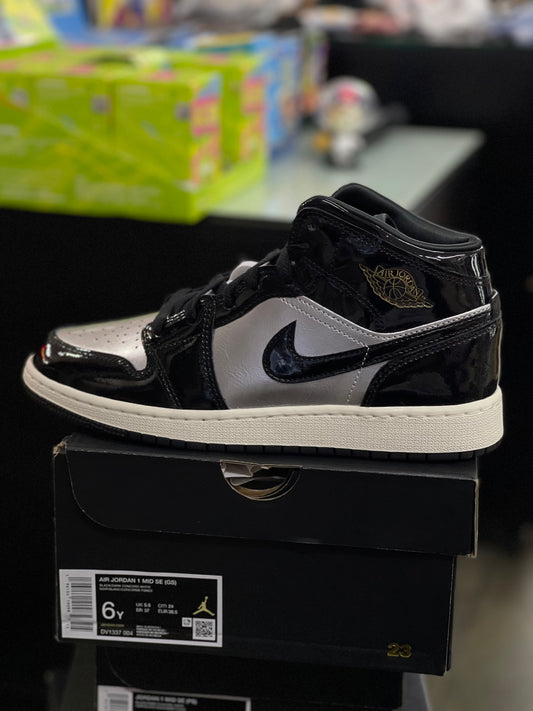 Jordan 1 Mid Black Metallic