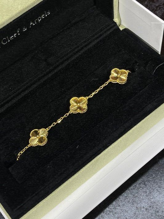 Pulso Tipo Van Cleef & Arpels Gold