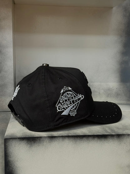 Gorra Báez x Víctor Mendivil “Rico o Muerto”