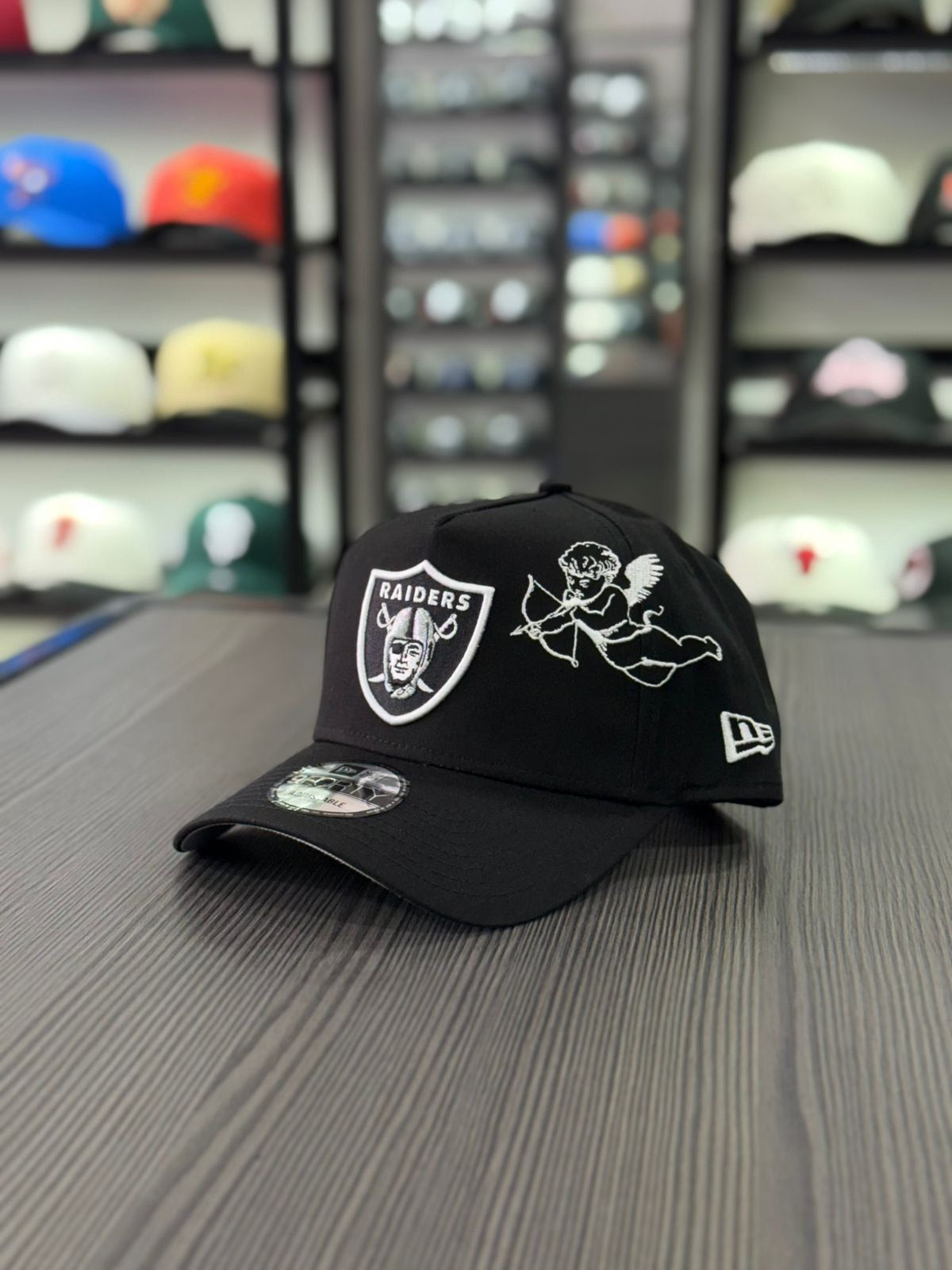 GORRA NEW ERA RAIDERS ANGELS BLACK AND WHITE